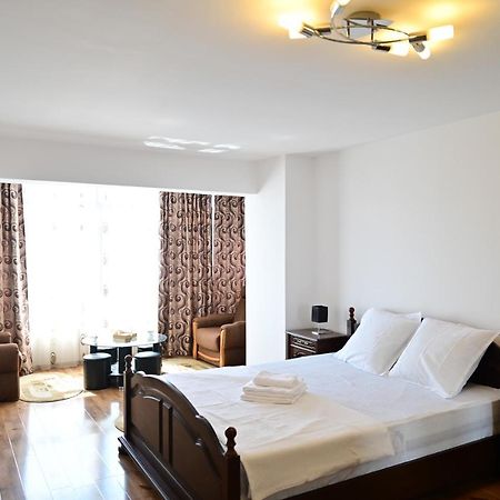 Vacation Apartment With Free Parking Sibiu Esterno foto