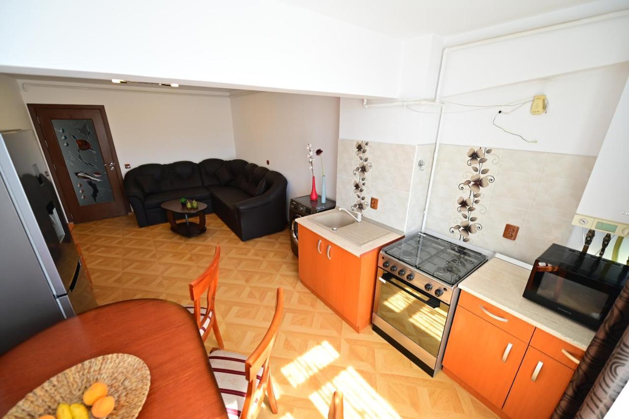 Vacation Apartment With Free Parking Sibiu Esterno foto
