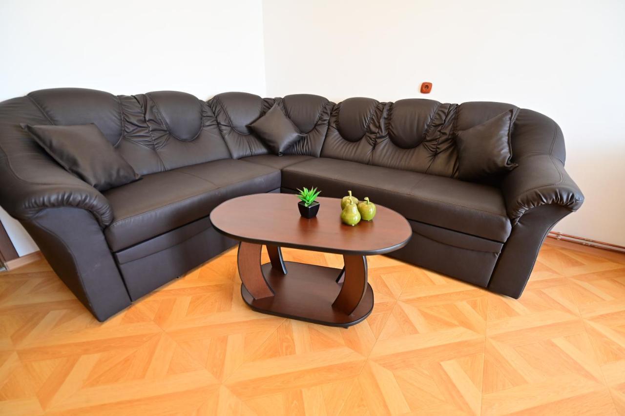 Vacation Apartment With Free Parking Sibiu Esterno foto